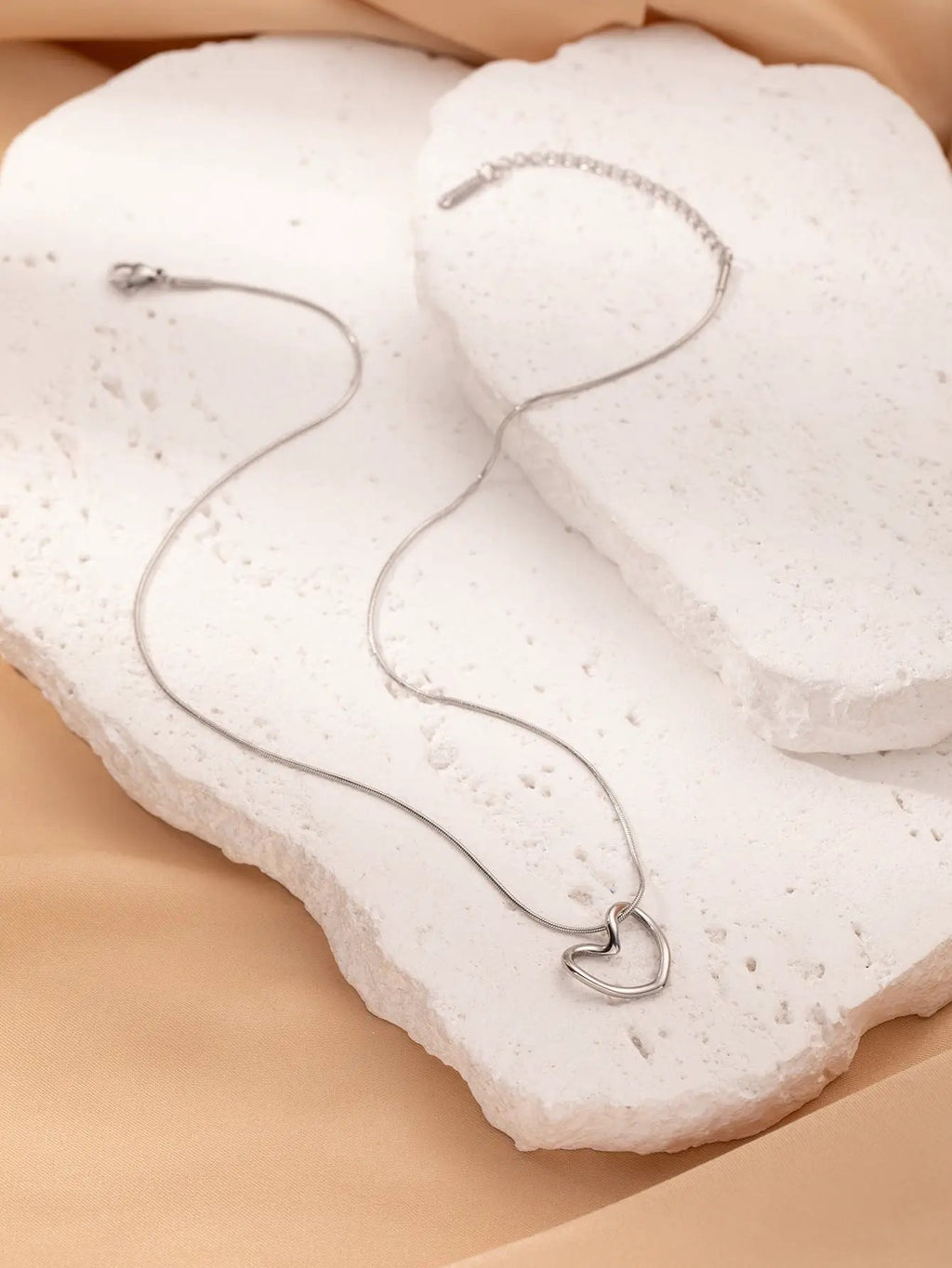 AuroreWear Twist Hollow Heart Pendant Necklace by AuroreWear