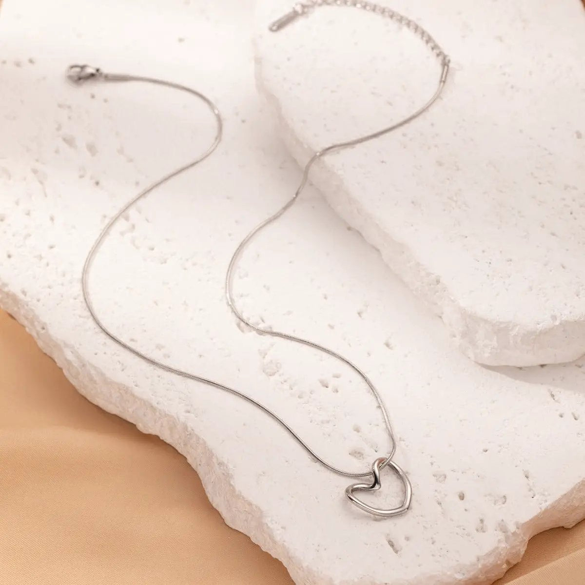 AuroreWear Twist Hollow Heart Pendant Necklace by AuroreWear